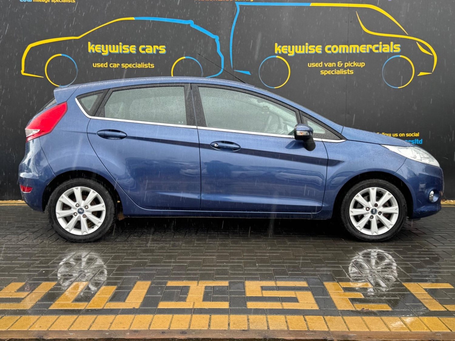 Used Ford Fiesta 2010 for sale - 77344899: Photo 7