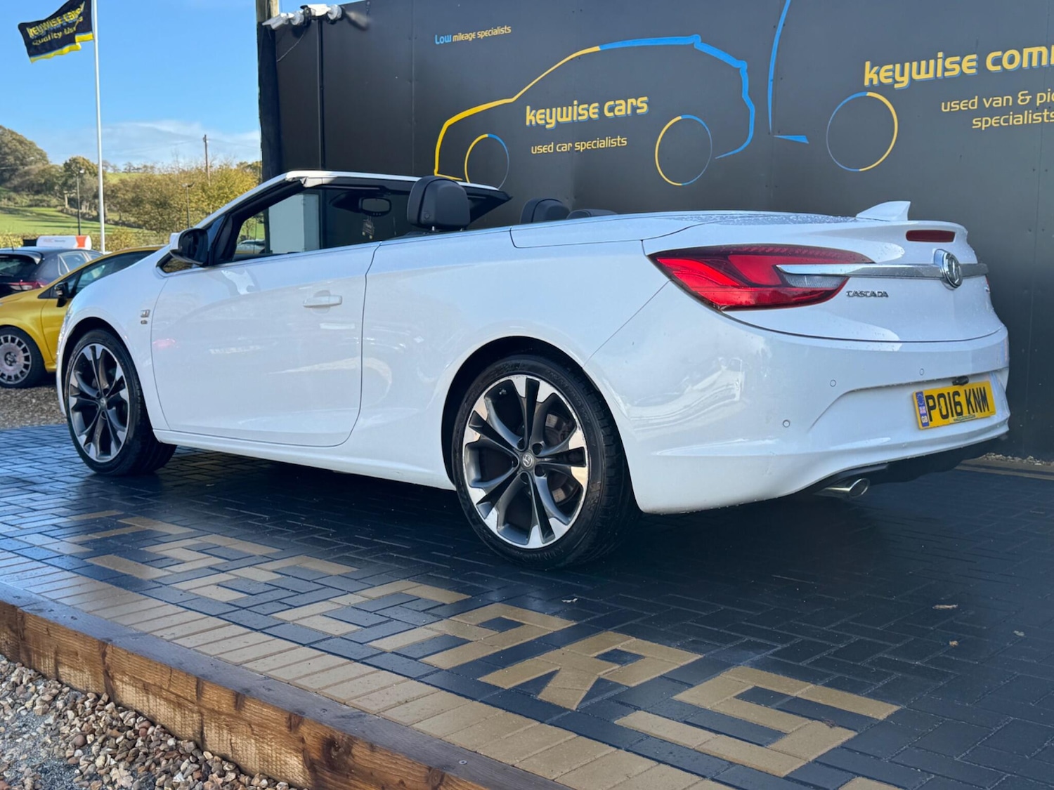 Used Vauxhall Cascada 2016 for sale - 76370791: Photo 3