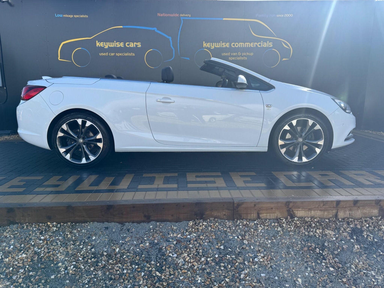 Used Vauxhall Cascada 2016 for sale - 76370791: Photo 6