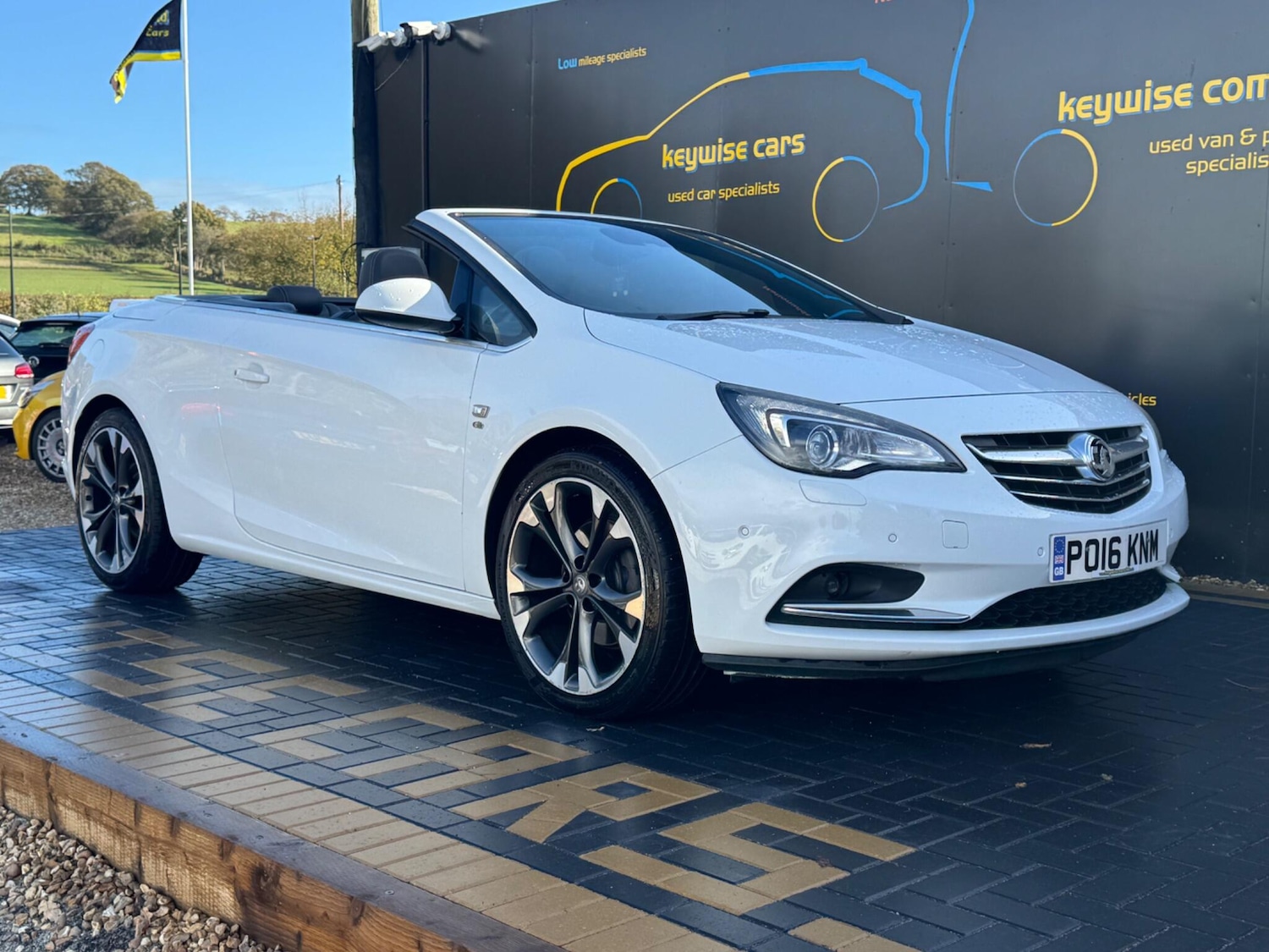 Used Vauxhall Cascada 2016 for sale - 76370791: Photo 7