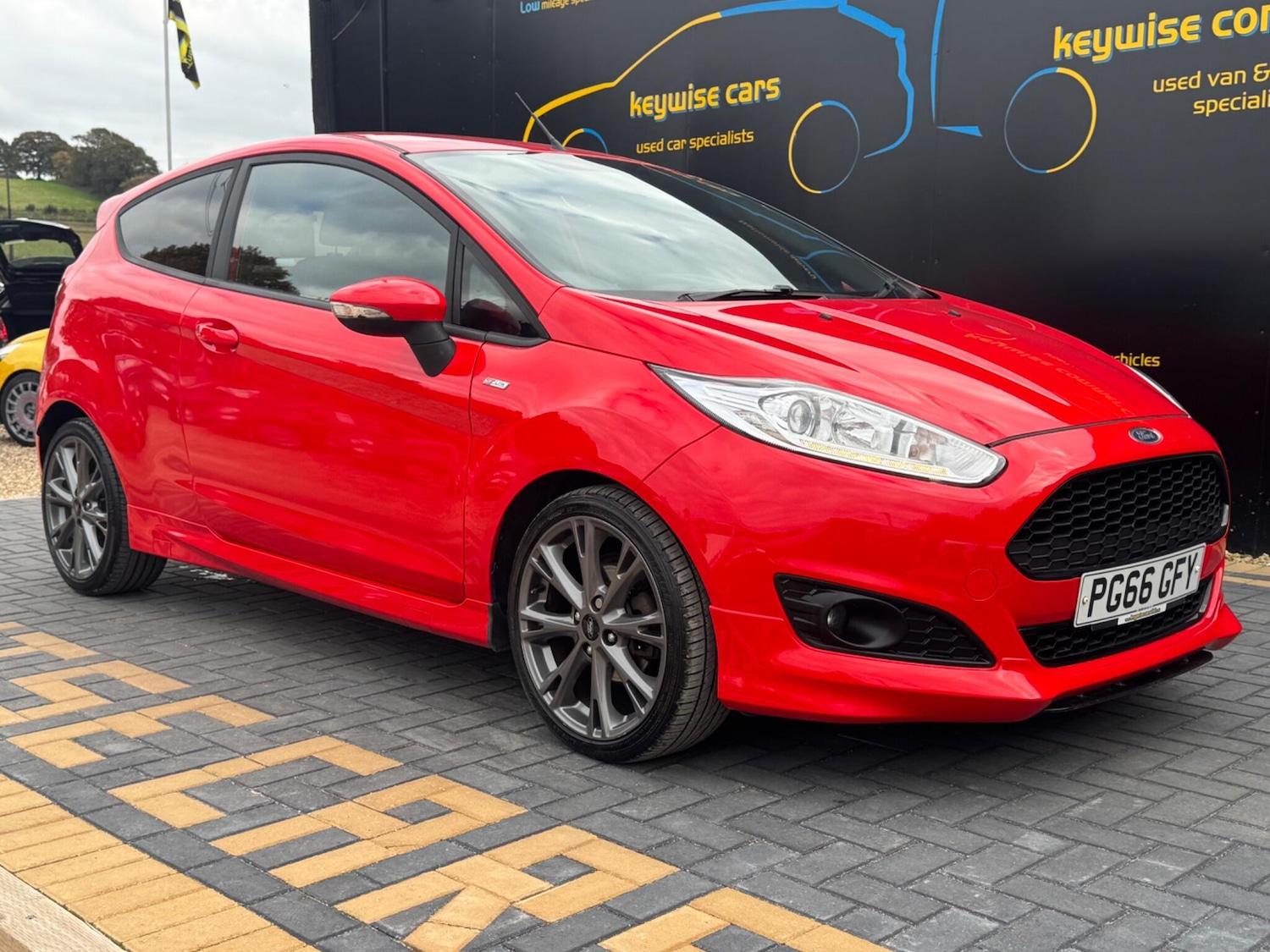 Used Ford Fiesta 2017 for sale - 76689189: Photo 11