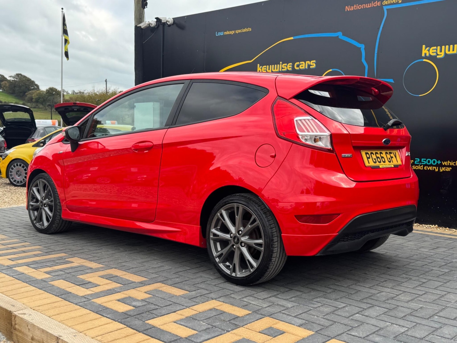 Used Ford Fiesta 2017 for sale - 76689189: Photo 3