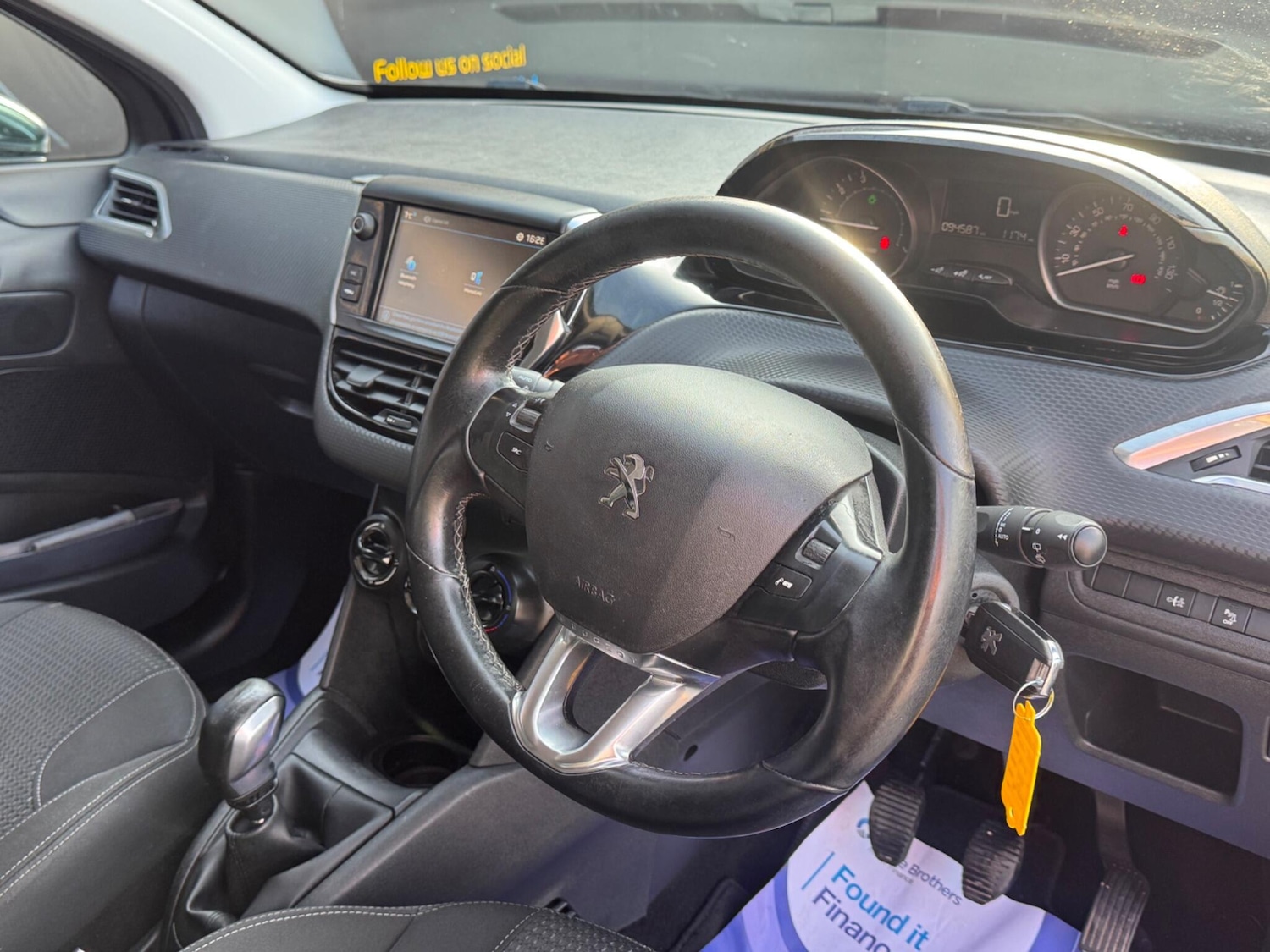 Used Peugeot 208 2017 for sale - 77970407: Photo 18