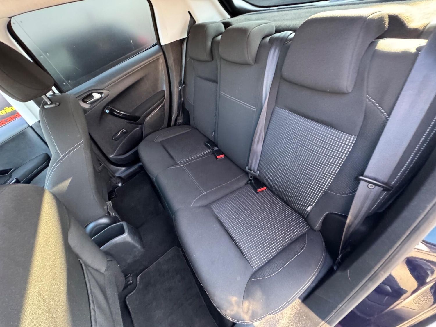 Used Peugeot 208 2017 for sale - 77970407: Photo 26