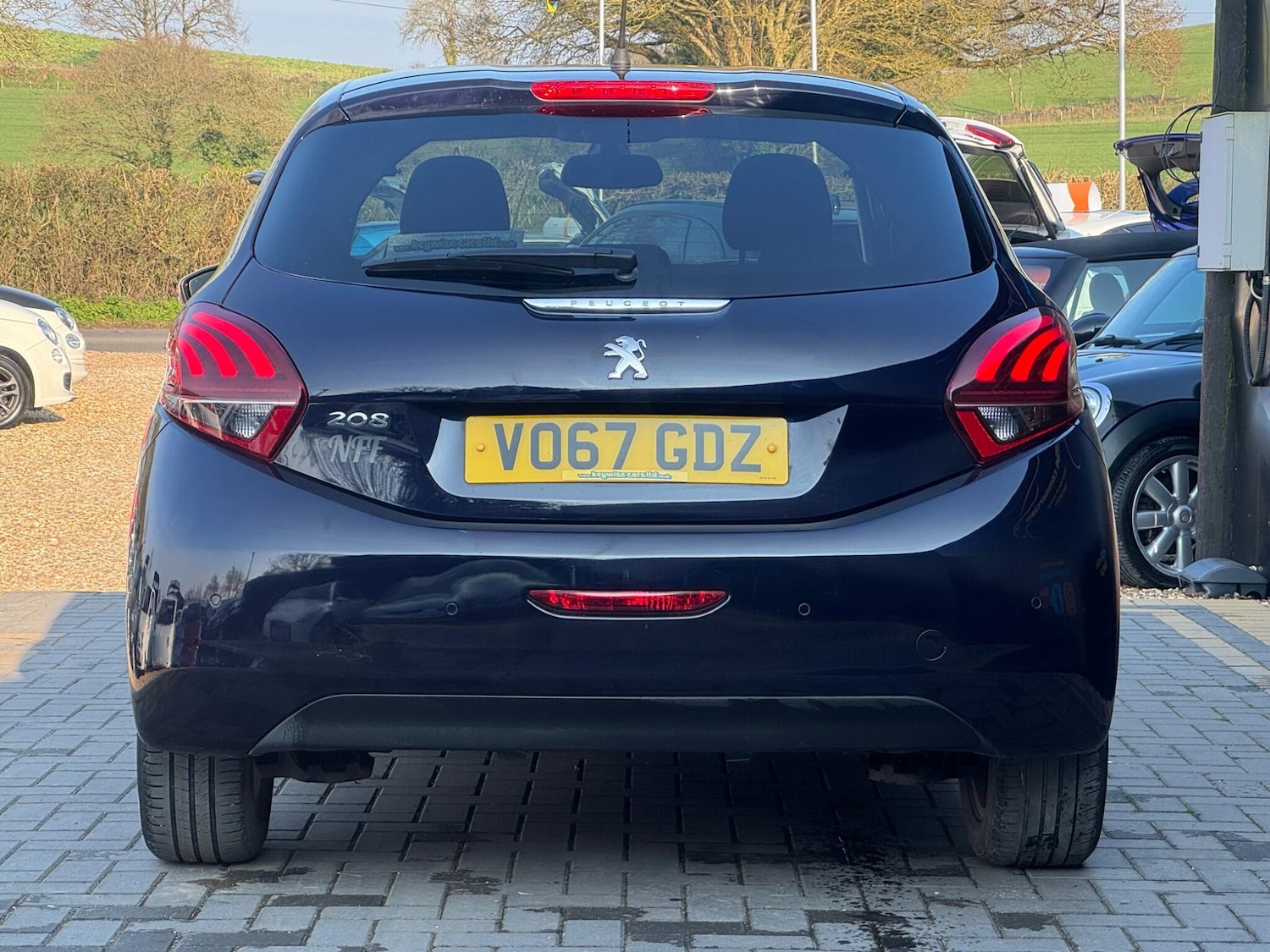 Used Peugeot 208 2017 for sale - 77970407: Photo 5