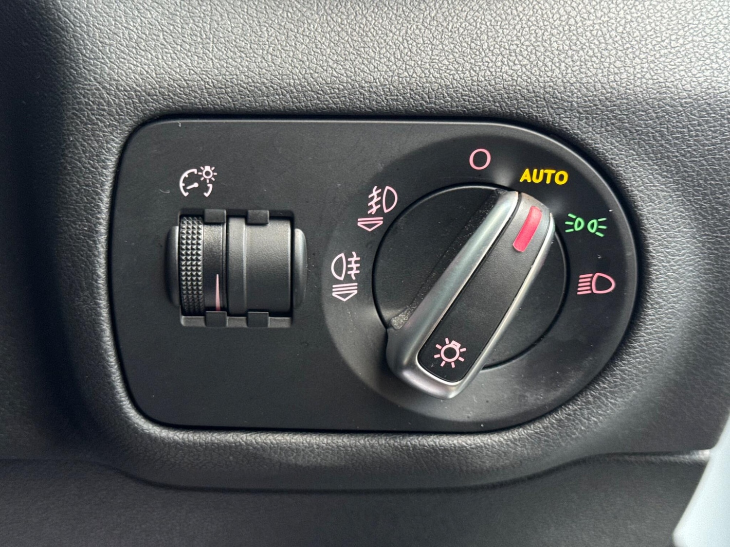 Used Audi A1 2018 for sale - 77040599: Photo 25