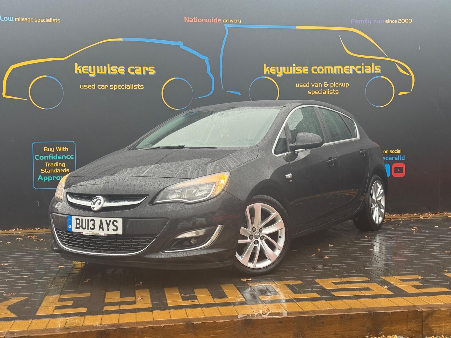 Used Vauxhall Astra 2013 for sale - 76550812: Photo 1