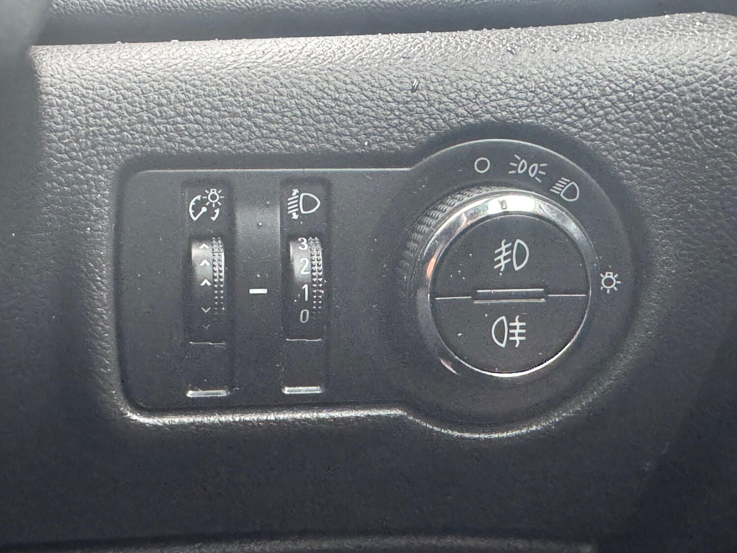 Used Vauxhall Astra 2013 for sale - 76550812: Photo 33