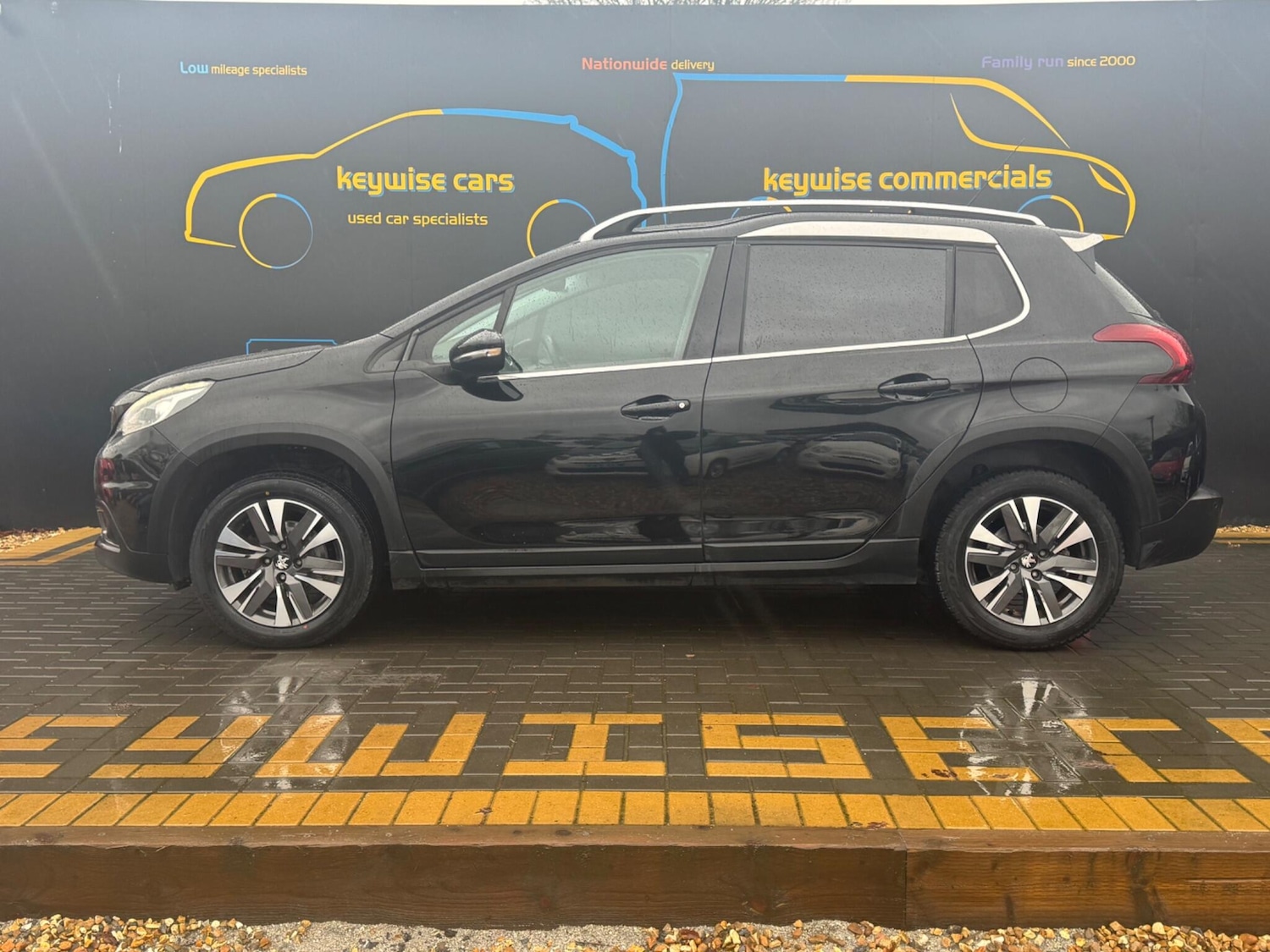 Used Peugeot 2008 2017 for sale - 77266645: Photo 2