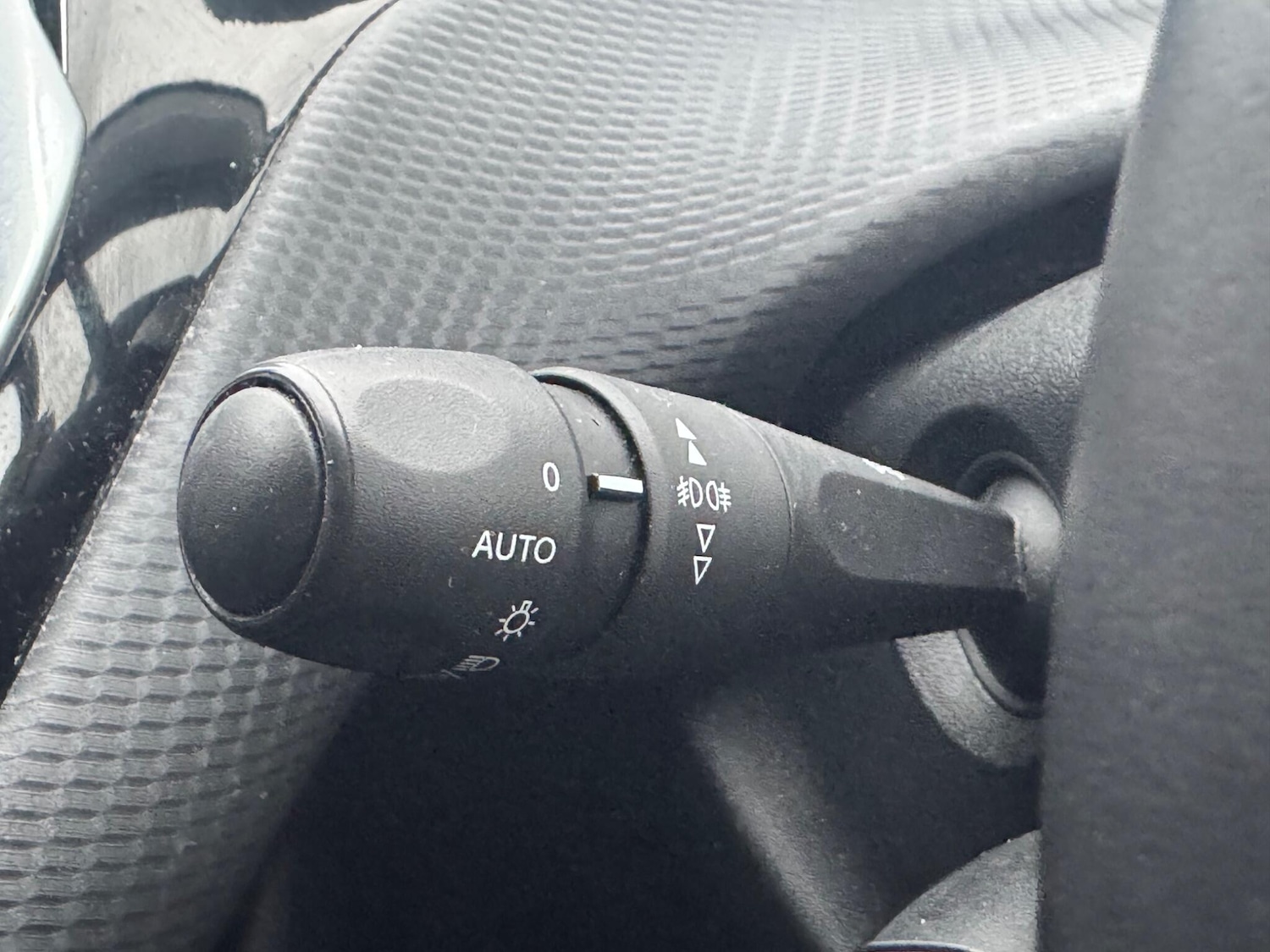 Used Peugeot 2008 2017 for sale - 77266645: Photo 31