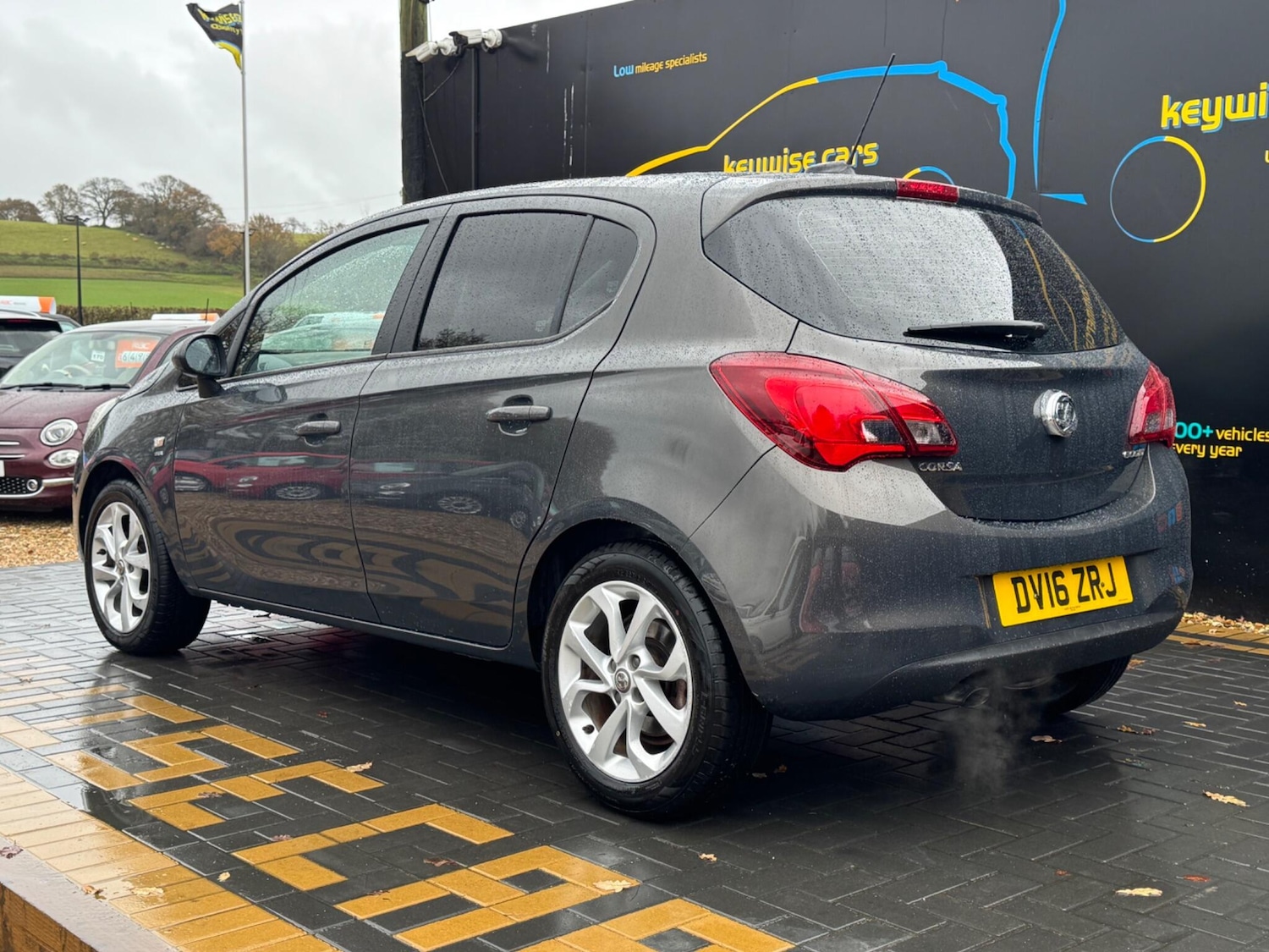 Used Vauxhall Corsa 2016 for sale - 76832291: Photo 3