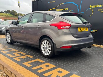Used Ford Focus 2017 for sale - 76991837: Photo