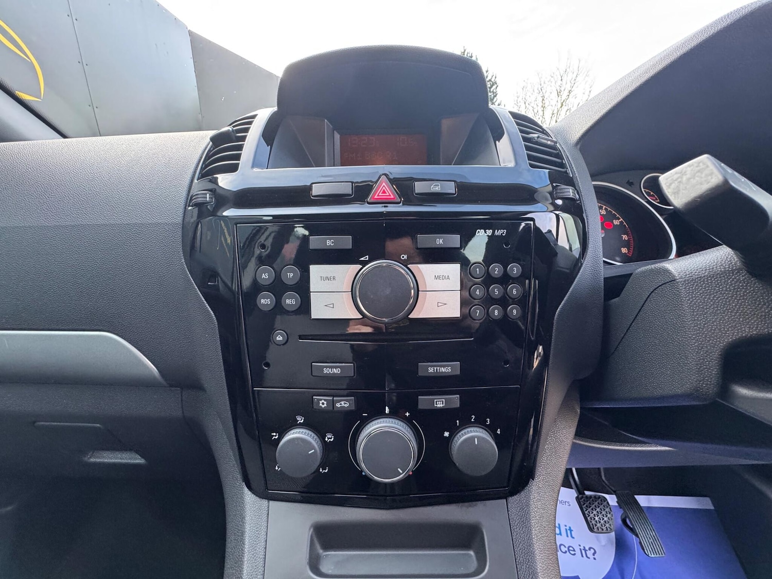 Used Vauxhall Zafira 2014 for sale - 76742358: Photo 13