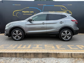 Used Nissan Qashqai 2017 for sale - 78752373: Photo