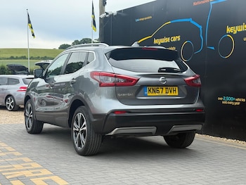Used Nissan Qashqai 2017 for sale - 78752373: Photo