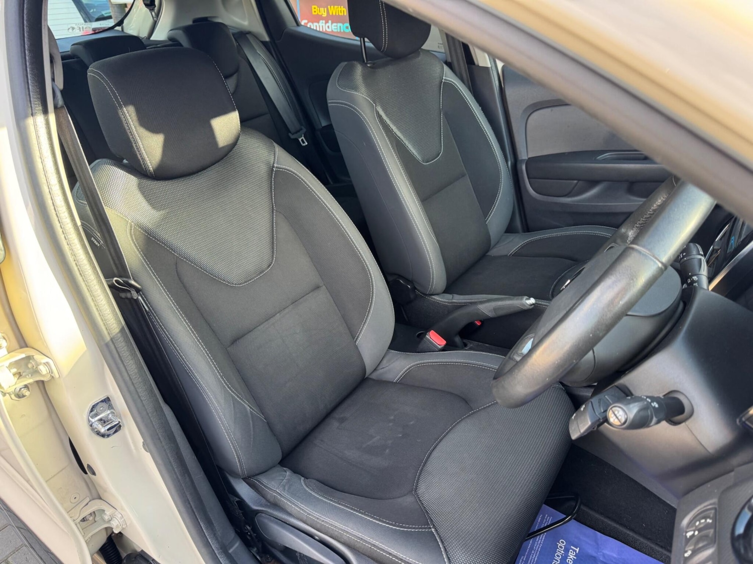 Used Renault Clio 2017 for sale - 77838812: Photo 14