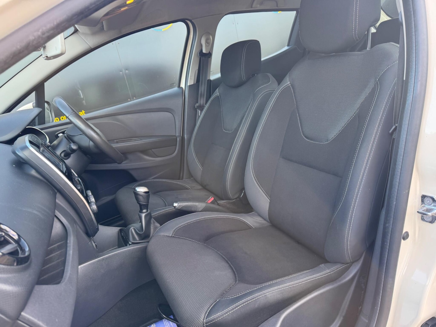 Used Renault Clio 2017 for sale - 77838812: Photo 17