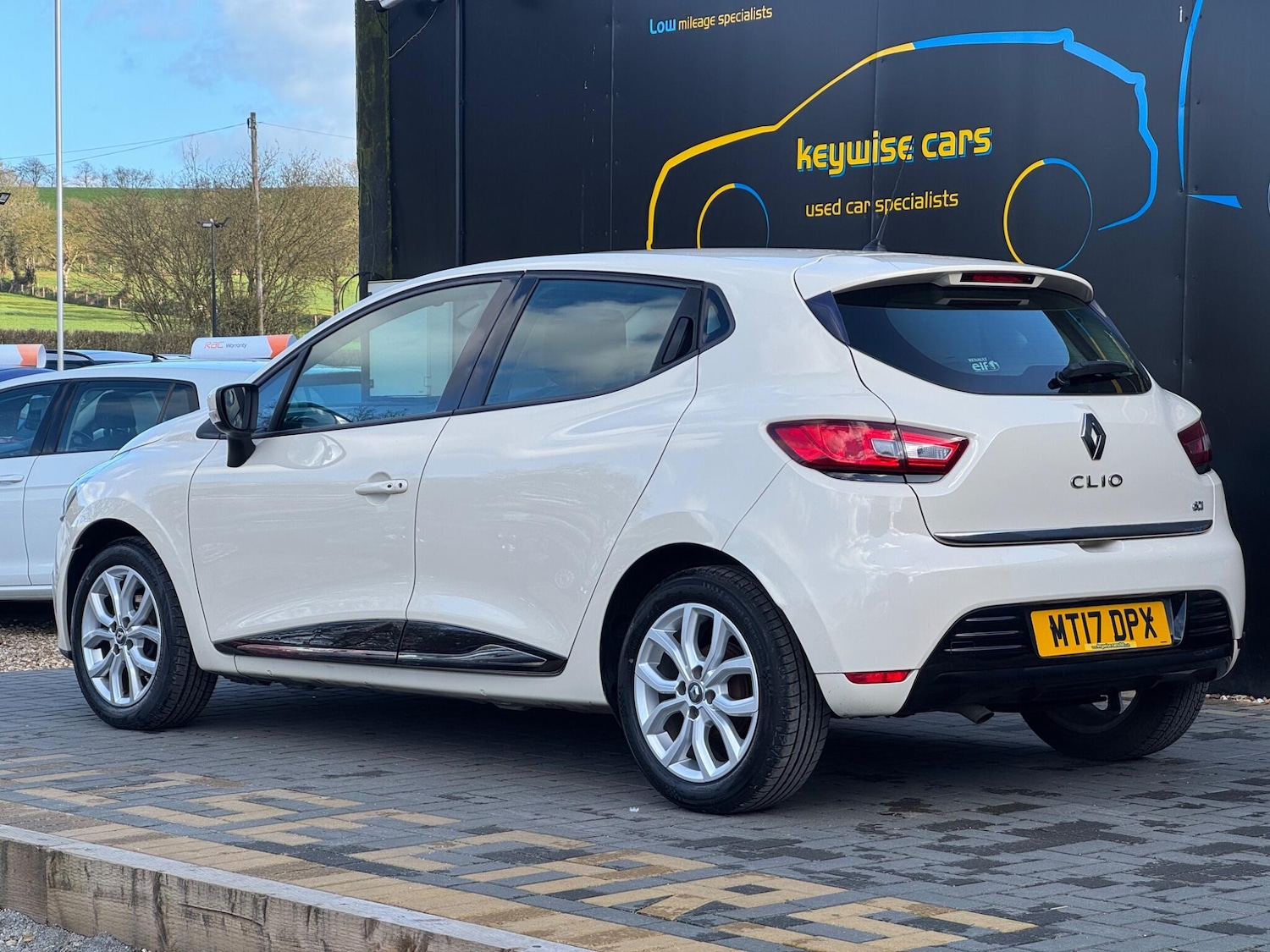 Used Renault Clio 2017 for sale - 77838812: Photo 3