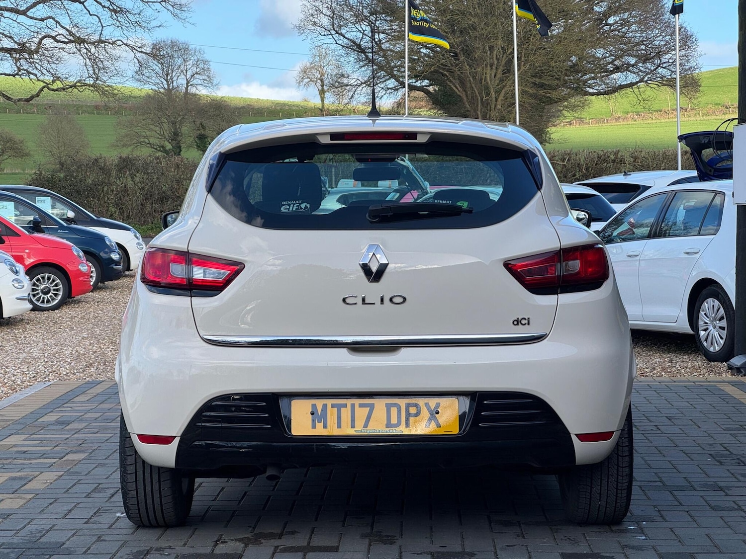 Used Renault Clio 2017 for sale - 77838812: Photo 4