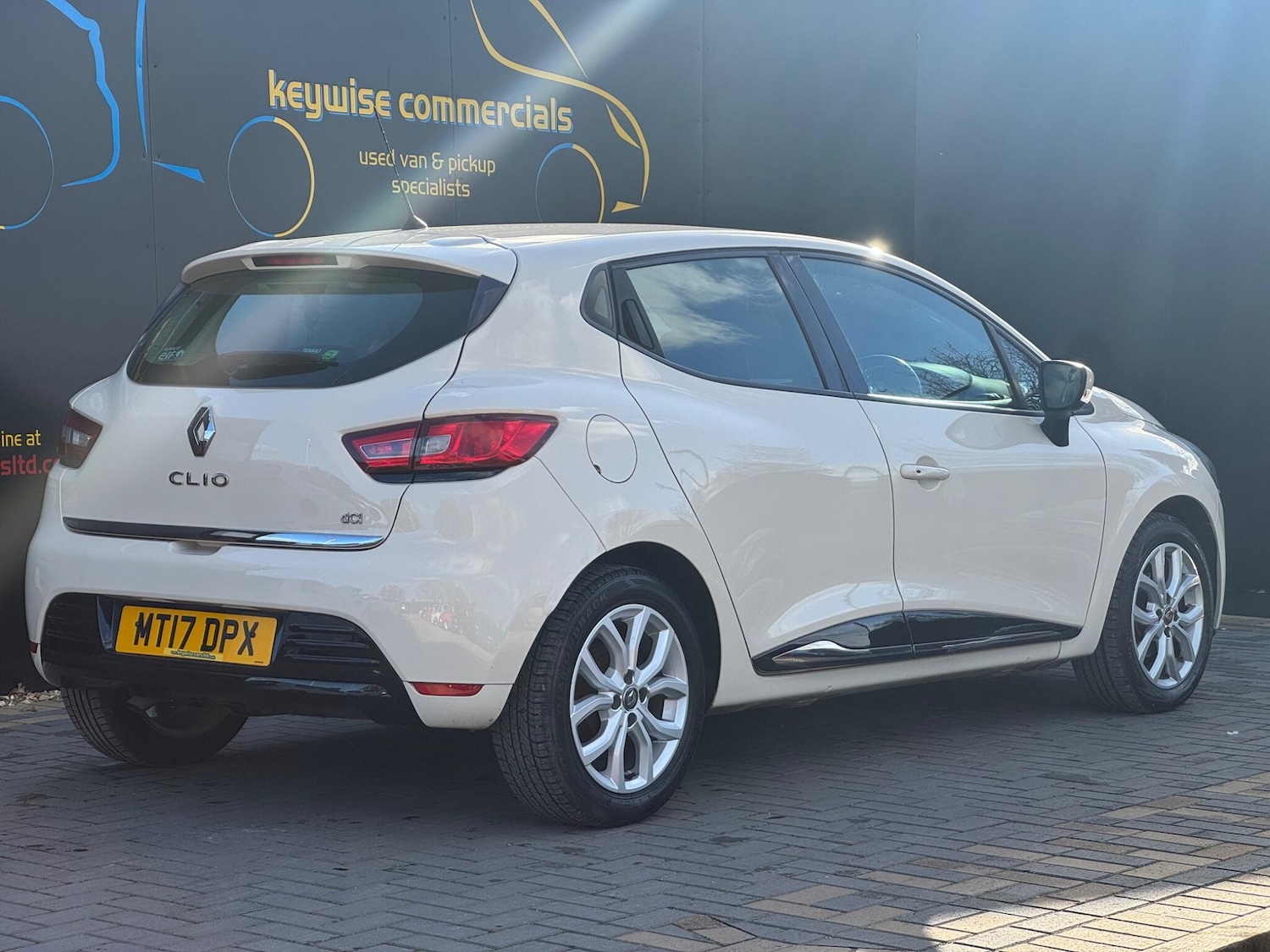 Used Renault Clio 2017 for sale - 77838812: Photo 5