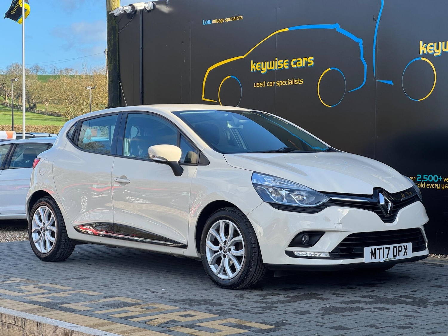 Used Renault Clio 2017 for sale - 77838812: Photo 7