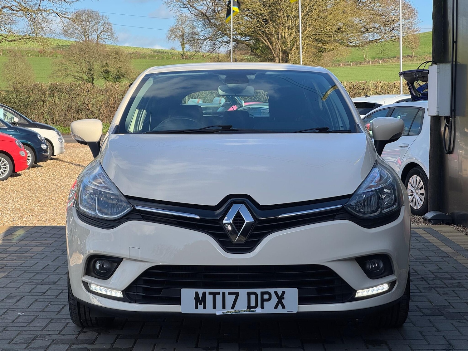 Used Renault Clio 2017 for sale - 77838812: Photo 8