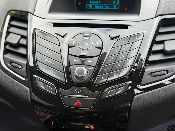 Used Ford Fiesta 2015 for sale - 76307570: Photo 30