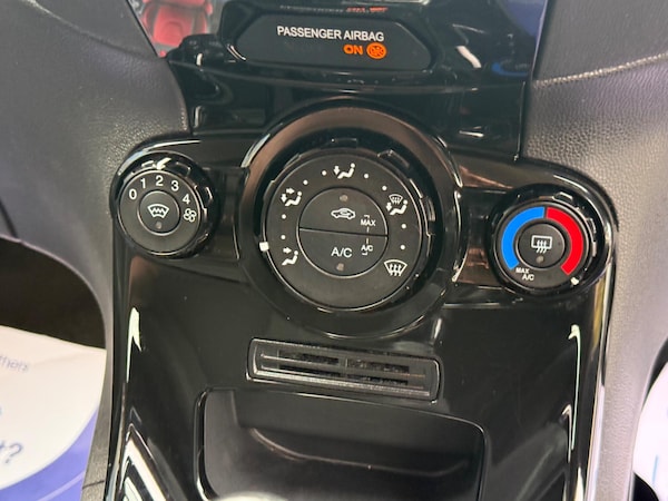 Used Ford Fiesta 2015 for sale - 76307570: Photo 31