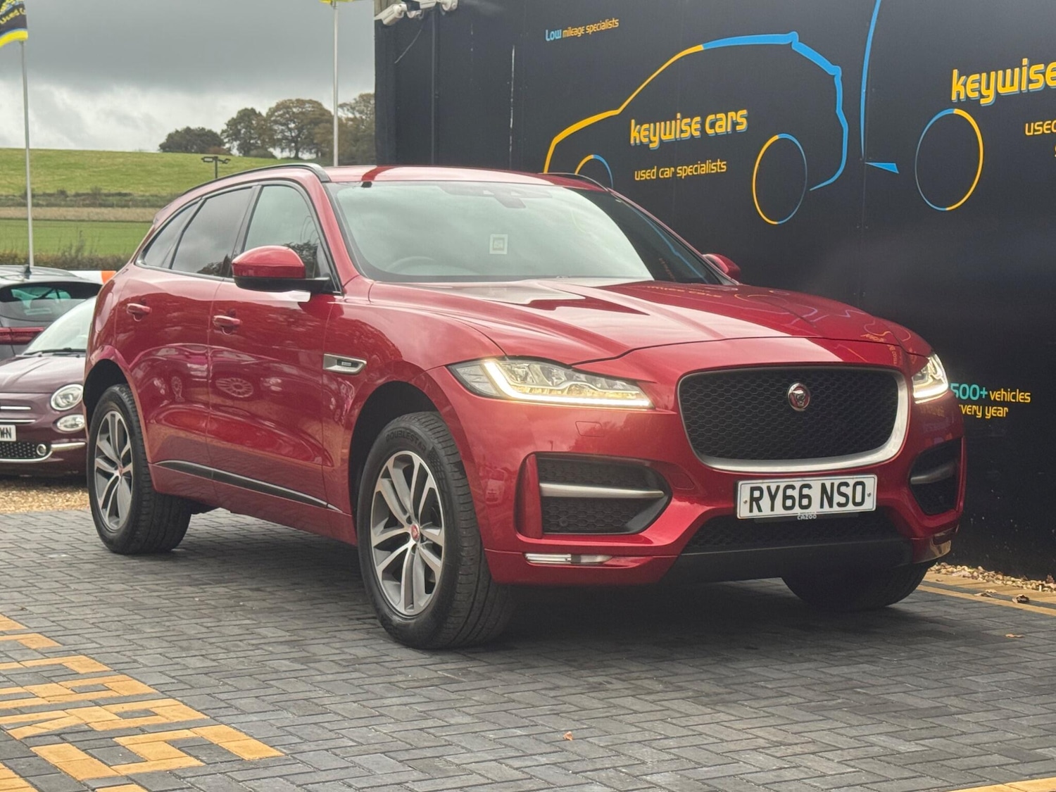 Used Jaguar F-Pace 2016 for sale - 76424790: Photo 7