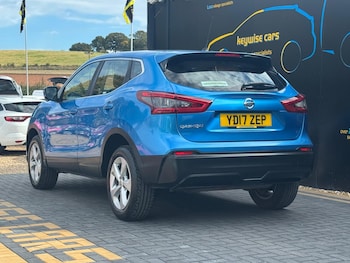 Used Nissan Qashqai 2017 for sale - 76121272: Photo 3