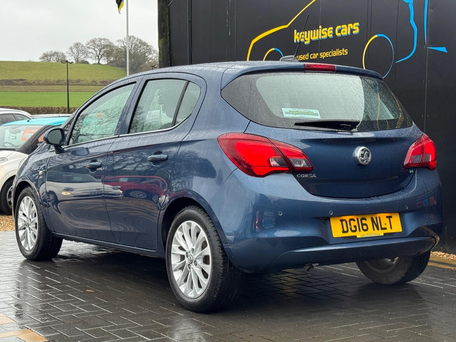 Used Vauxhall Corsa 2016 for sale - 77376737: Photo 3