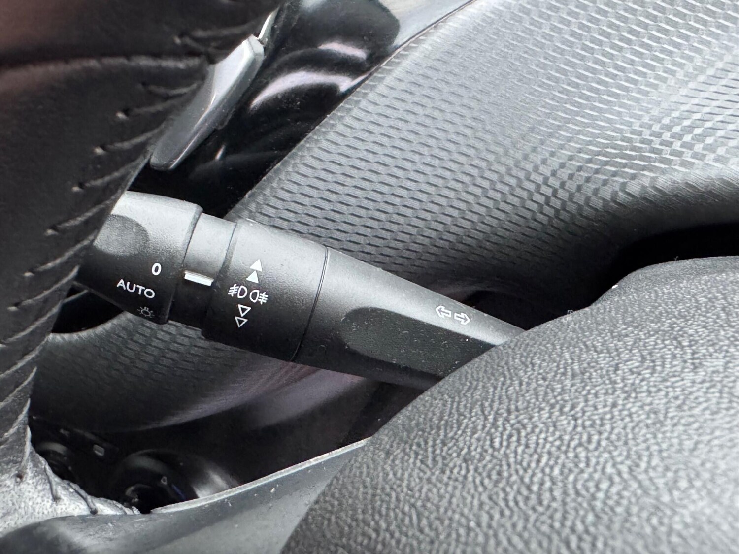 Used Peugeot 208 2019 for sale - 77586011: Photo 31