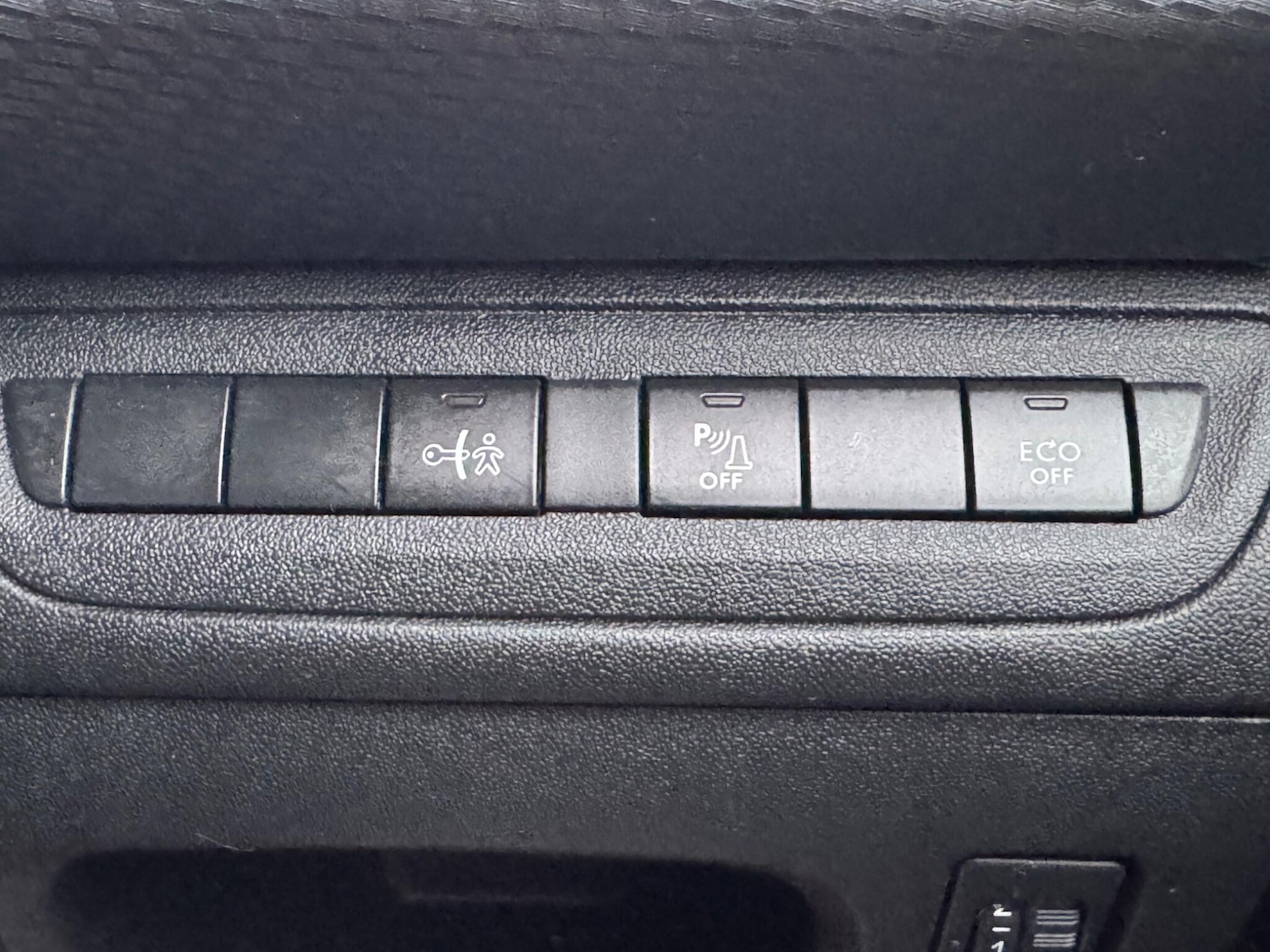 Used Peugeot 208 2019 for sale - 77586011: Photo 37