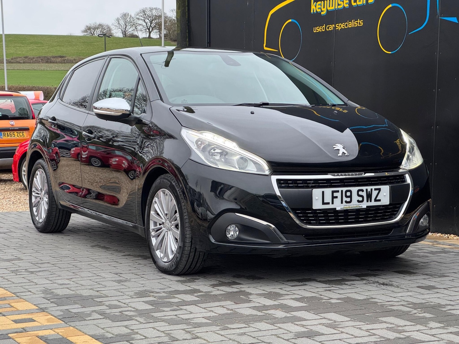 Used Peugeot 208 2019 for sale - 77586011: Photo 9