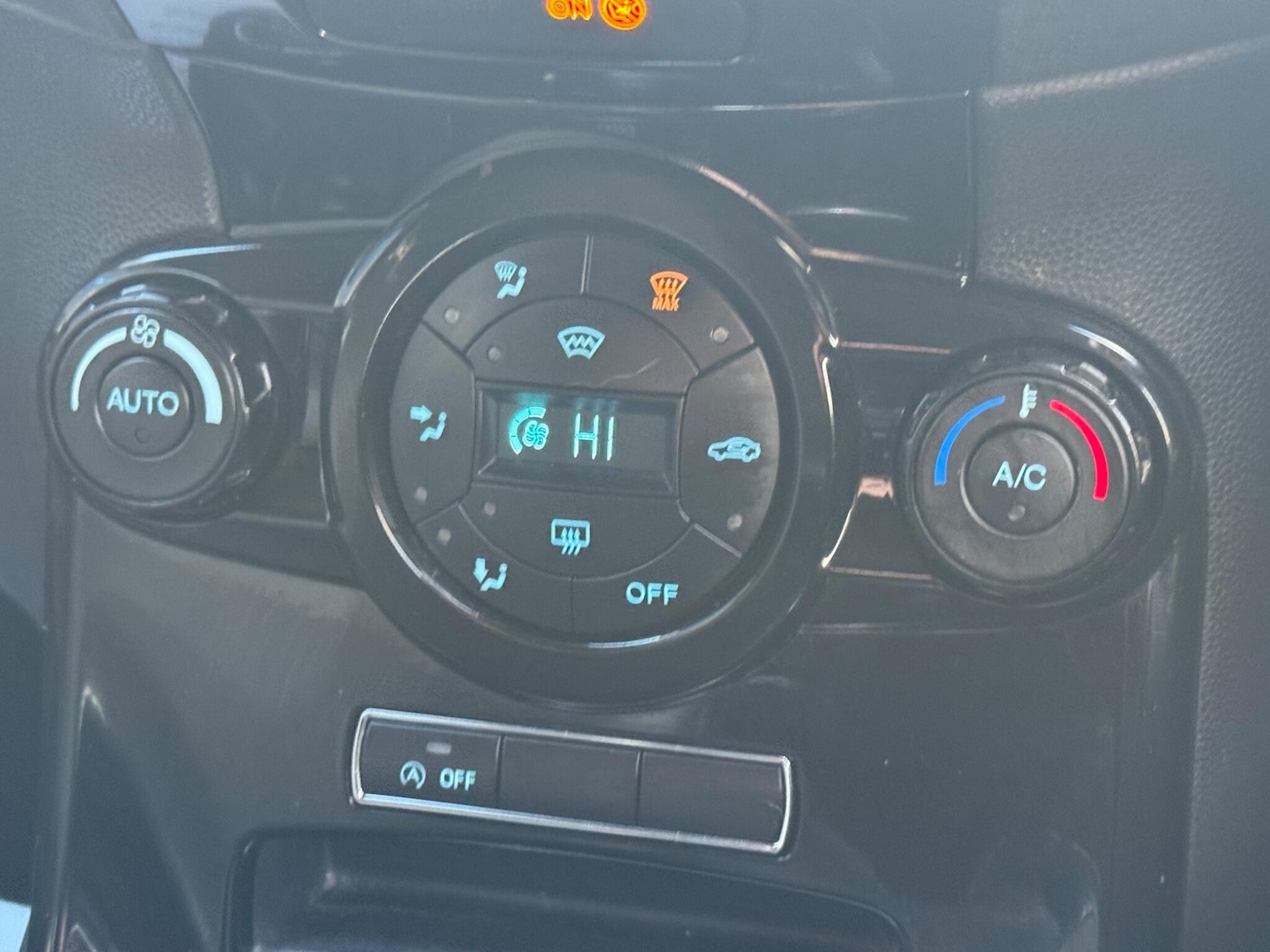 Used Ford Fiesta 2017 for sale - 77537299: Photo 34