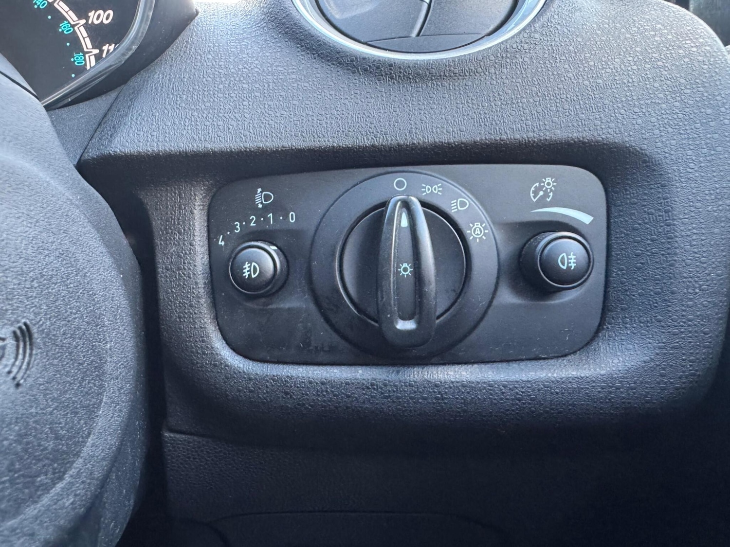 Used Ford Fiesta 2017 for sale - 77537299: Photo 38