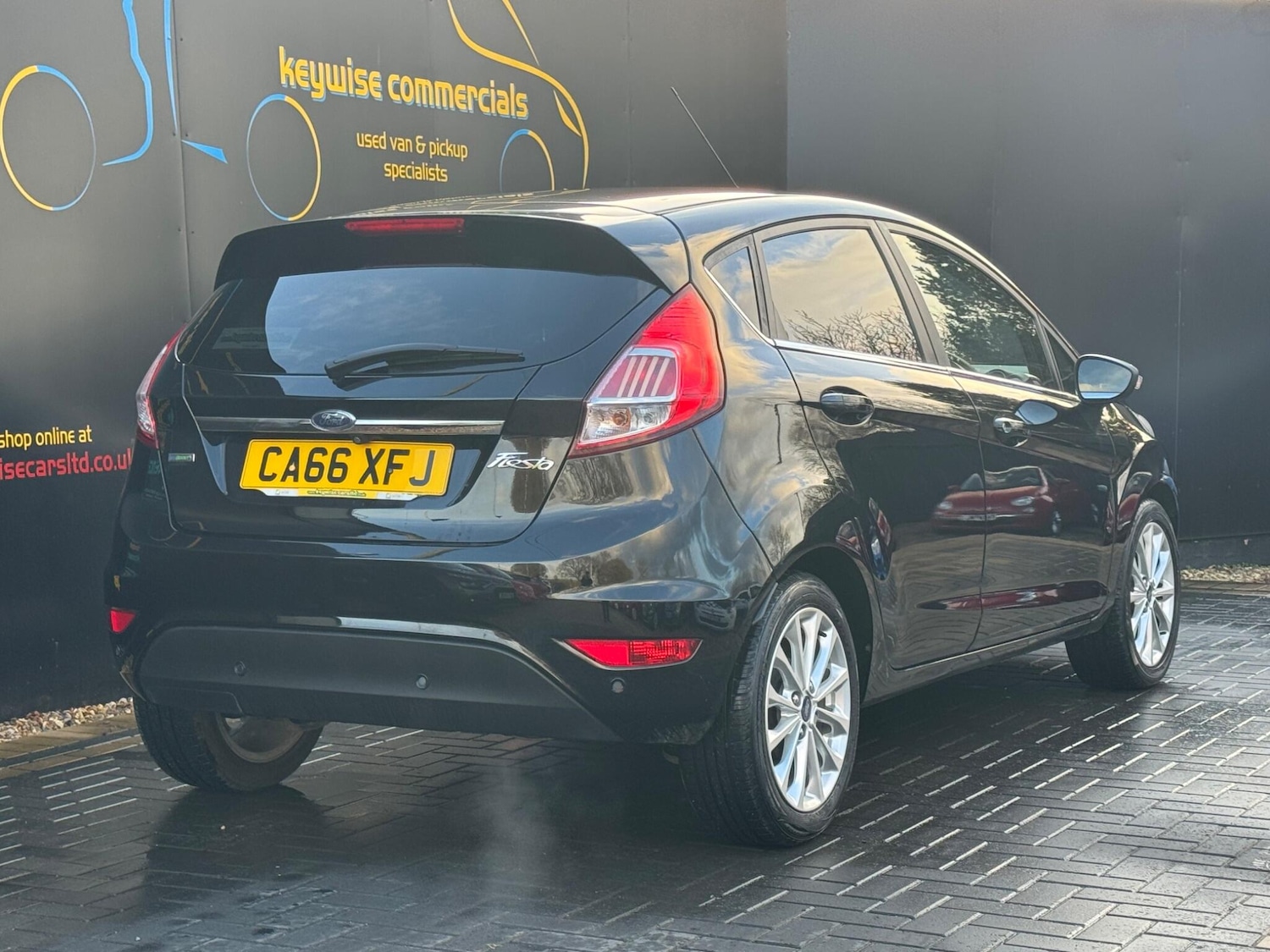 Used Ford Fiesta 2017 for sale - 77537299: Photo 6