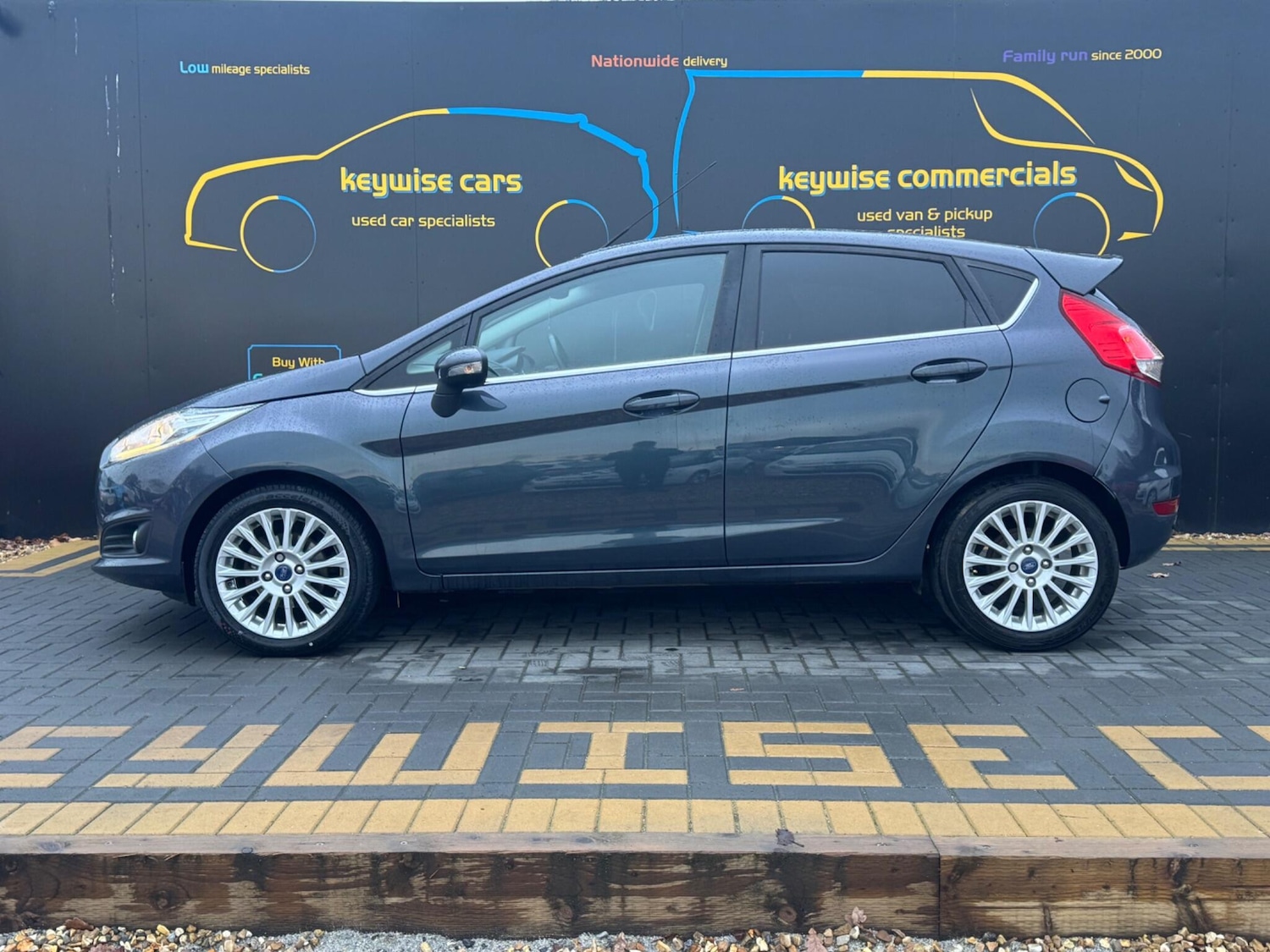 Used Ford Fiesta 2013 for sale - 77029945: Photo 2