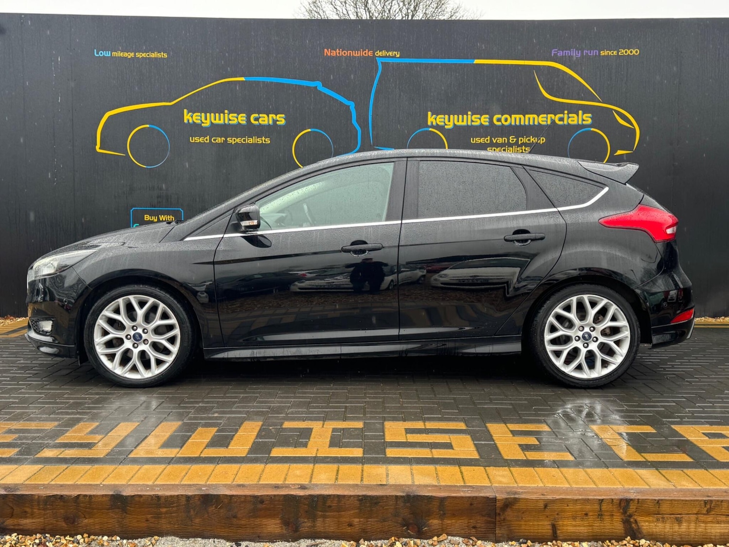 Used Ford Focus 2015 for sale - 77143562: Photo 2