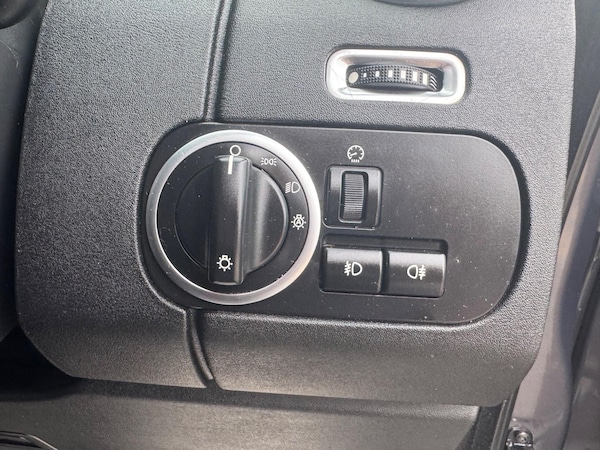 Used Land Rover Discovery 4 2016 for sale - 76282742: Photo 36