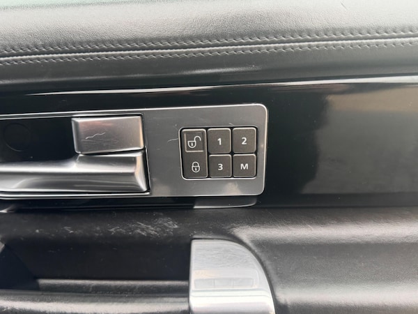Used Land Rover Discovery 4 2016 for sale - 76282742: Photo 38