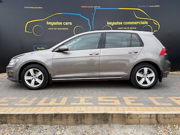 Used Volkswagen Golf 2016 for sale - 78275471: Photo