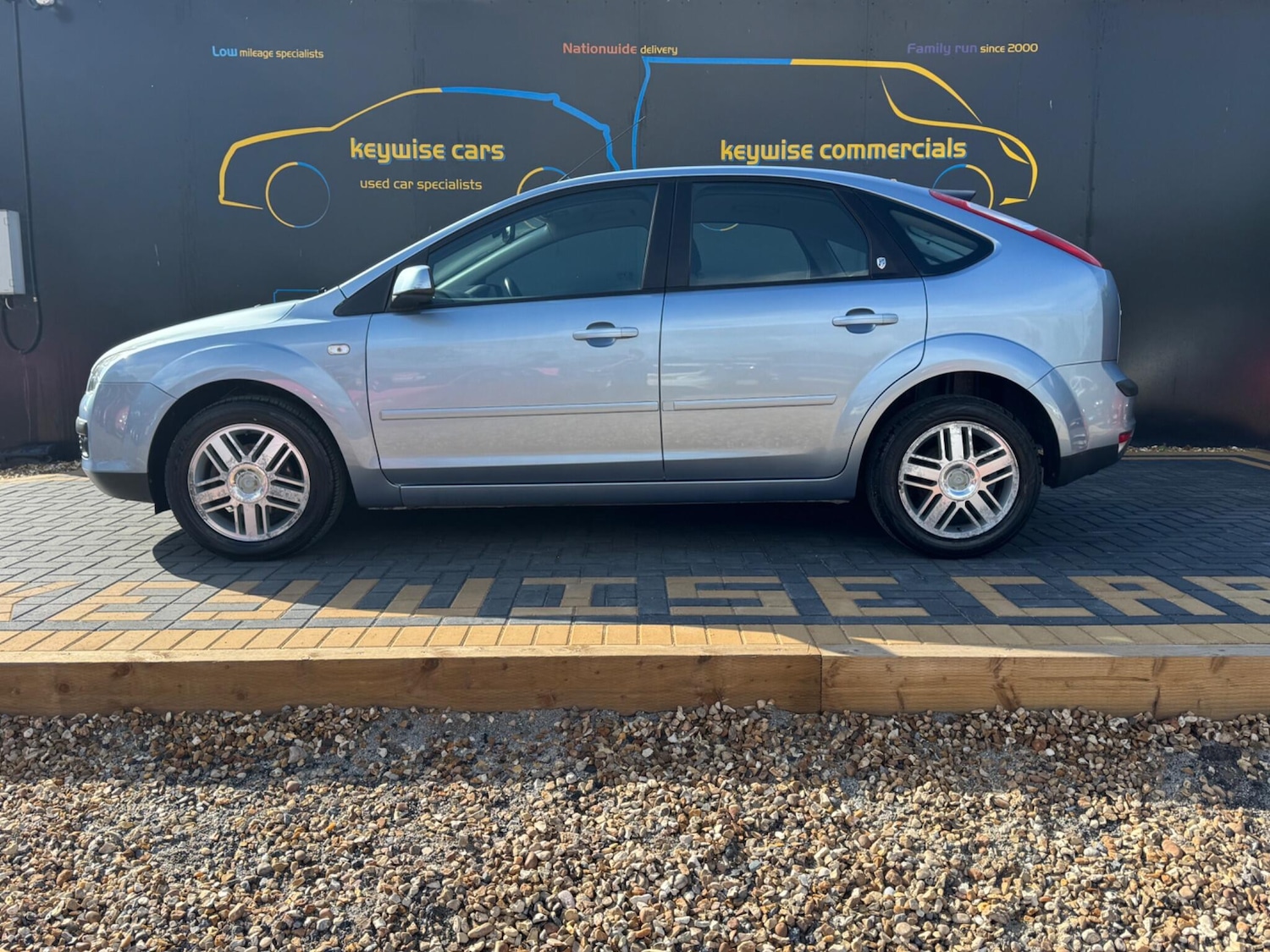 Used Ford Focus 2005 for sale - 75867145: Photo 2