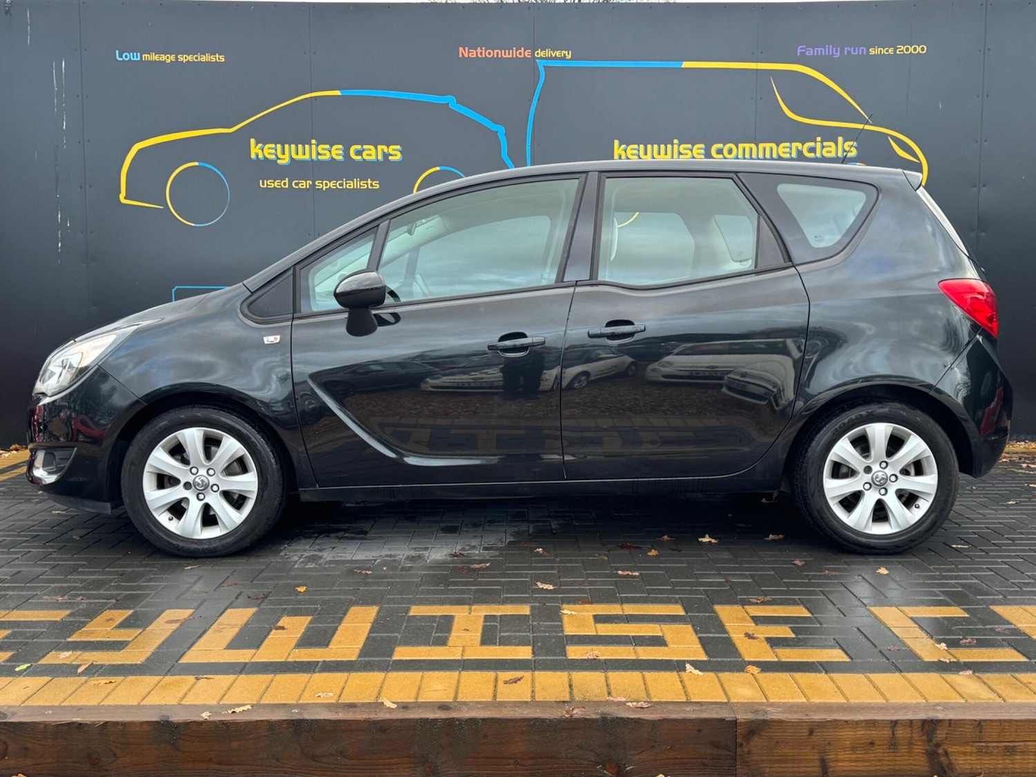 Used Vauxhall Meriva 2017 for sale - 76887352: Photo 2