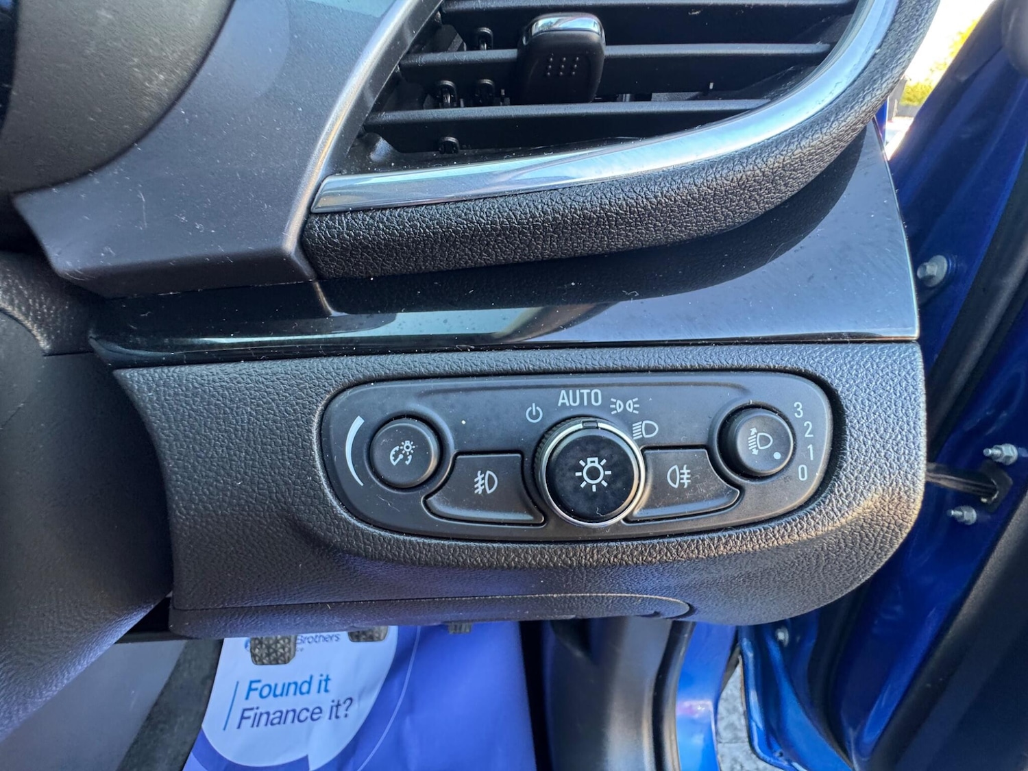 Used Vauxhall Mokka X 2018 for sale - 76399188: Photo 28