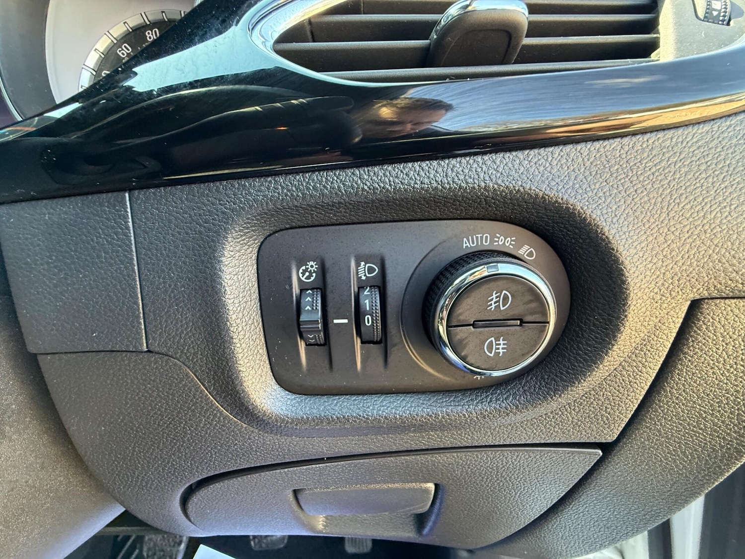 Used Vauxhall Astra for sale - 78116127: Photo 28