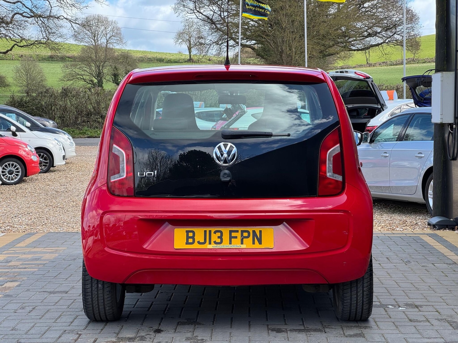 Used Volkswagen up! 2013 for sale - 78019084: Photo 4