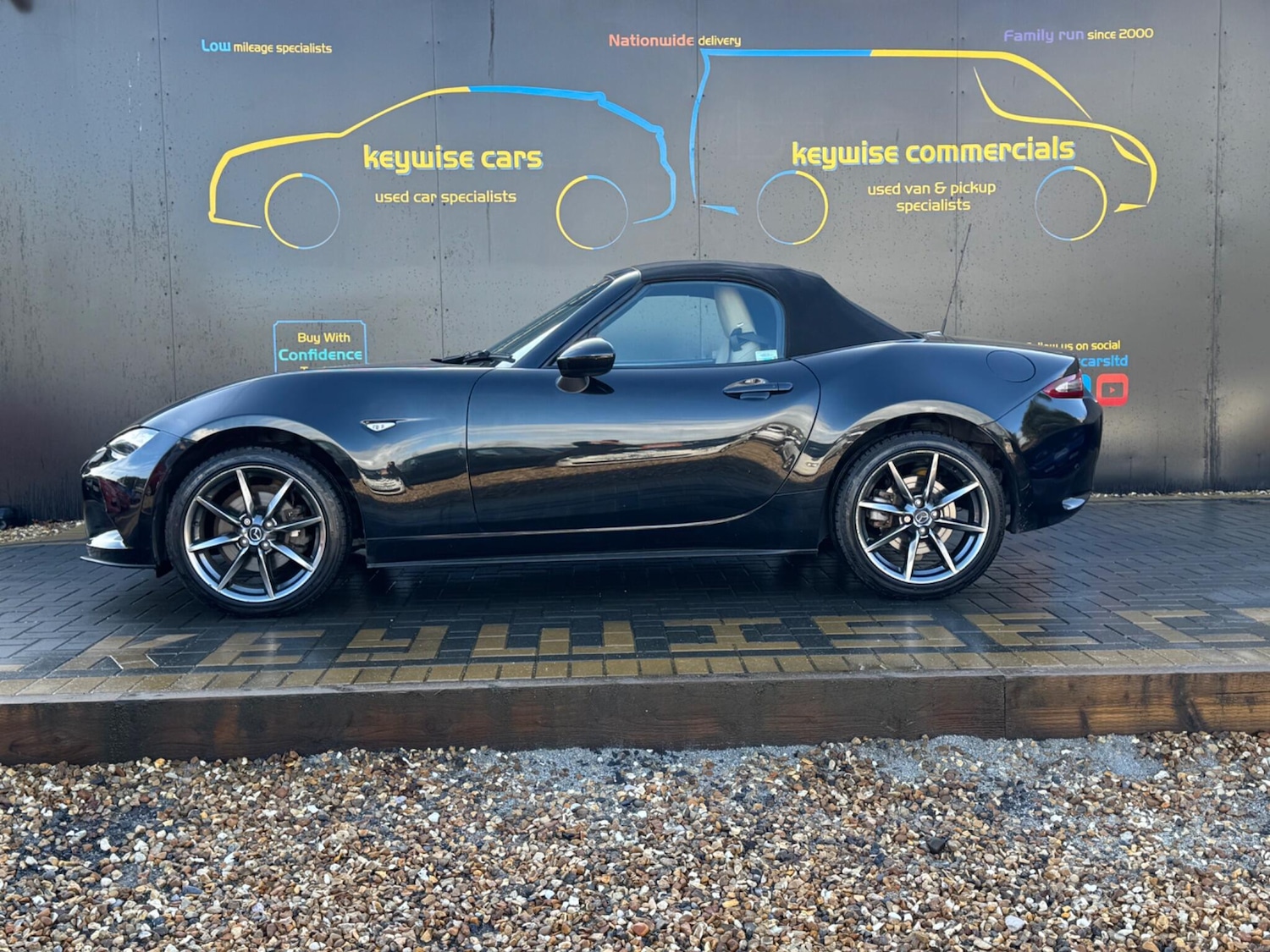 Used Mazda MX-5 2015 for sale - 77550695: Photo 2