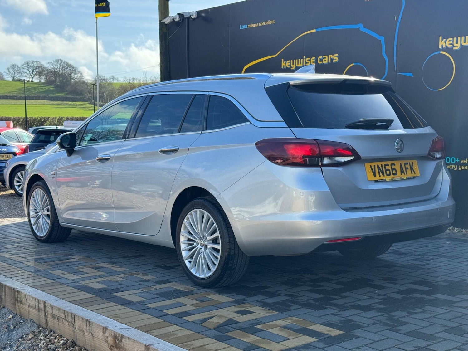 Used Vauxhall Astra 2016 for sale - 77723696: Photo 3