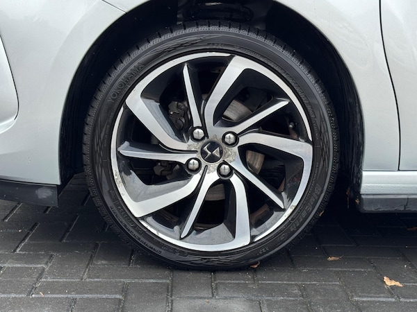 Used DS Automobiles DS 3 Cabrio 2016 for sale - 76327087: Photo 14